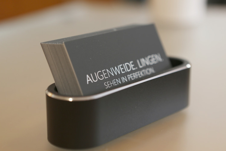 Visitenkarten der Augenweide Lingen – persönlich und wiedererkennbar.